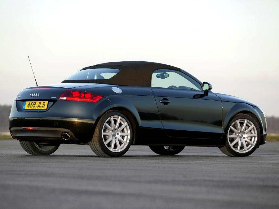  Audi TT Roadster (8J) 2007 года  (UK) (фото 10 из 14)